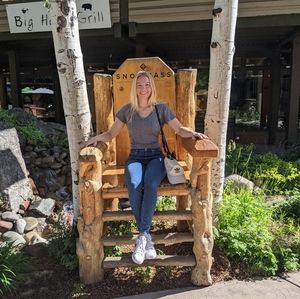 Meet your Posher, Paige